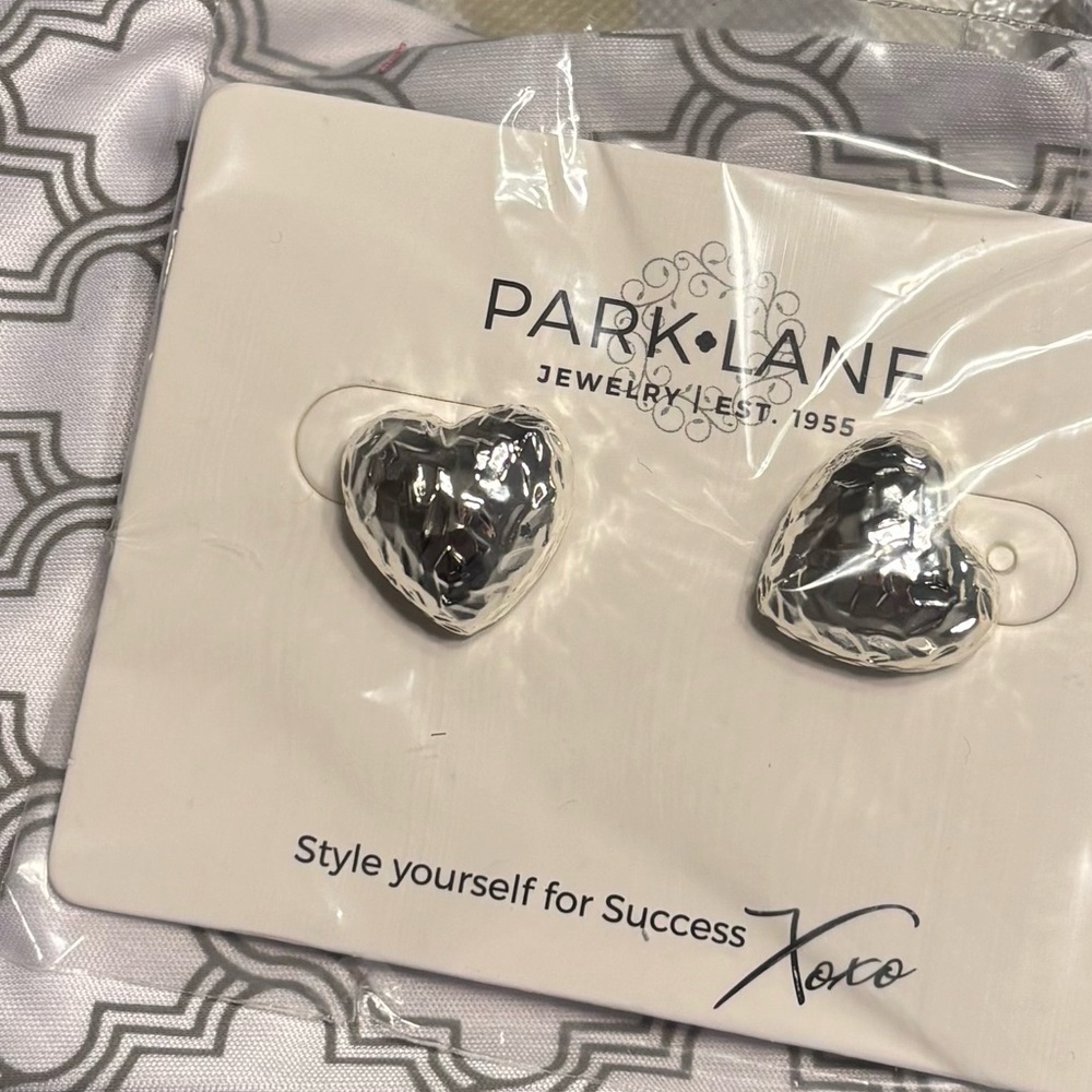 Park Lane Shimmering Silver Heart Earrings dazzle drop